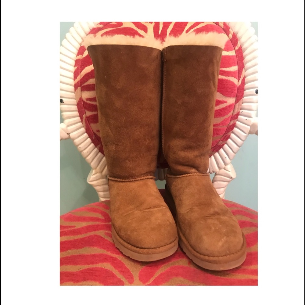 UGG Bailey bow tall chestnut